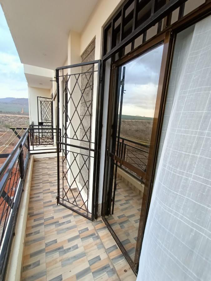 1 Bedroom Fully Furnished Luxurious Apartment Voi Town Buitenkant foto