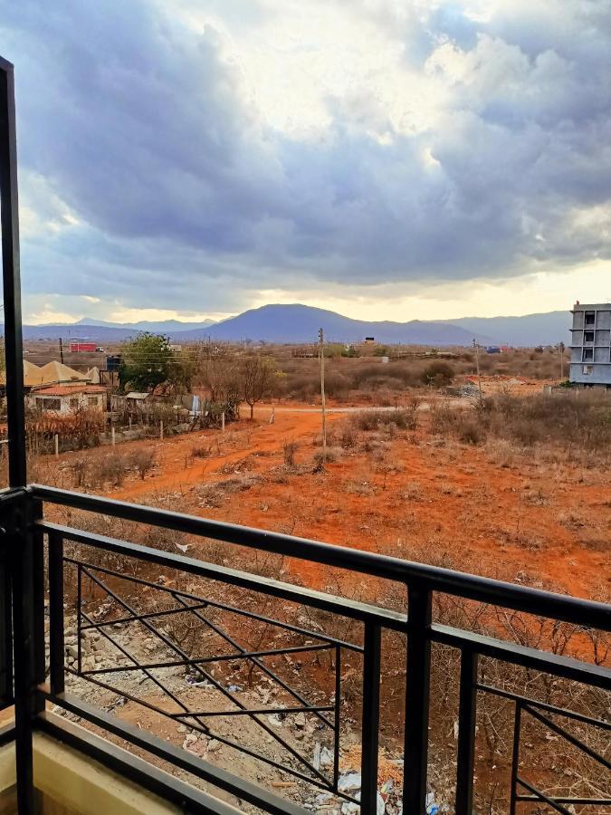 1 Bedroom Fully Furnished Luxurious Apartment Voi Town Buitenkant foto